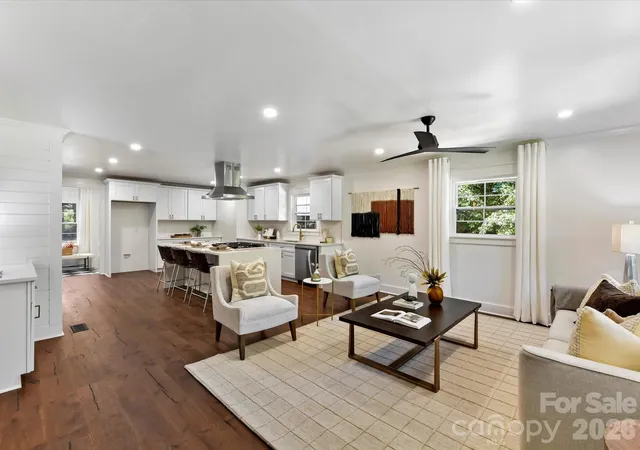 Photo 3 of Single family home for sale at 6711 Raven Pl, Charlotte, NC 28210 | MLS# 4423625 | Listing updated on 2026-10-01