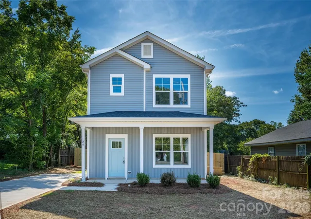 Photo 2 of Single family home for sale at 129 Broom St, Statesville, NC 28677 | MLS# 4423629 | Listing updated on 2026-09-15