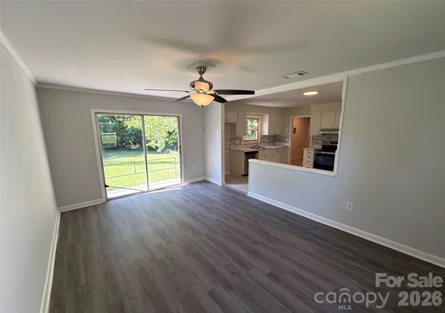 Photo 2 of Sale Pending at 6531 Rosecran Dr, Charlotte, NC 28215 | MLS# 4423660 | Listing updated on 2026-10-20