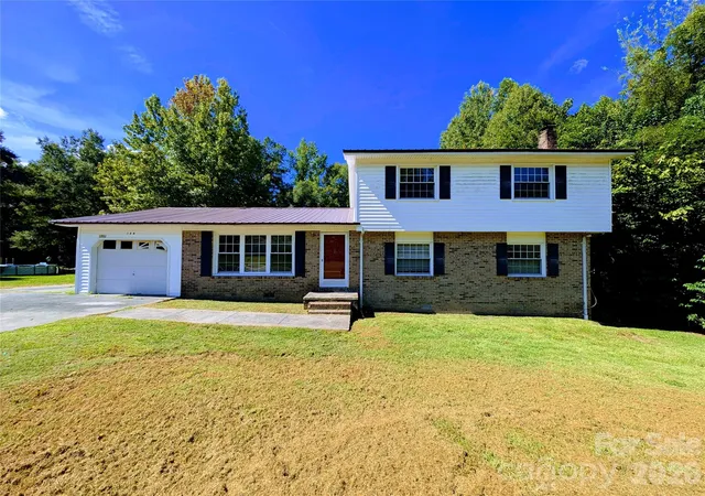 Single family home for sale at 164 Blackmon Cir, Kershaw, SC 29067 | MLS# 4423665