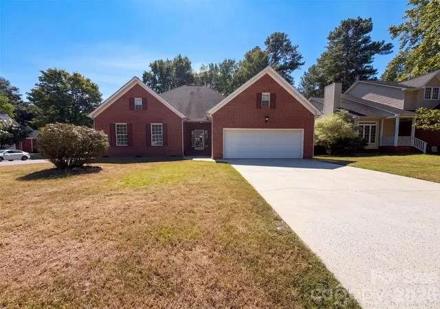 Single family home for sale at 331 Market Hall Pl, Rock Hill, SC 29732 | MLS# 4423671