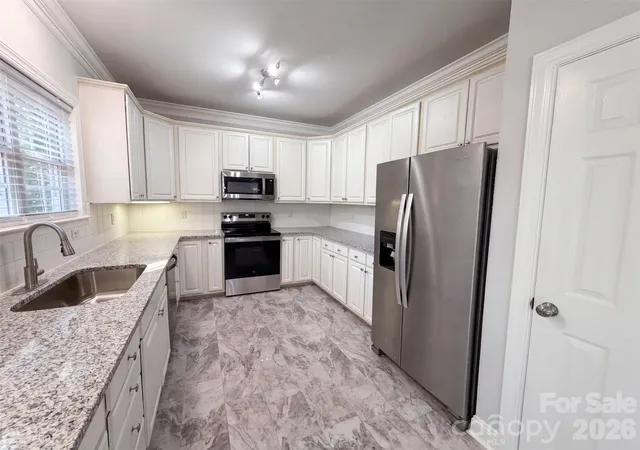 Photo 3 of Single family home for sale at 331 Market Hall Pl, Rock Hill, SC 29732 | MLS# 4423671 | Listing updated on 2026-10-30