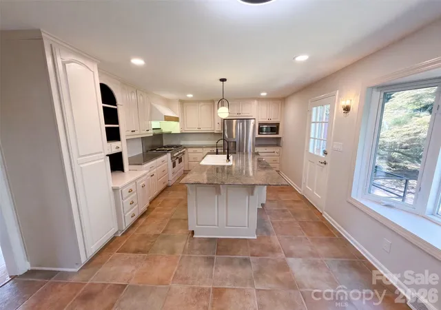 Photo 1 of Single family home for sale at 1030 Mclaughlin Dr, Charlotte, NC 28212 | MLS# 4423683 | Listing updated on 2026-09-15