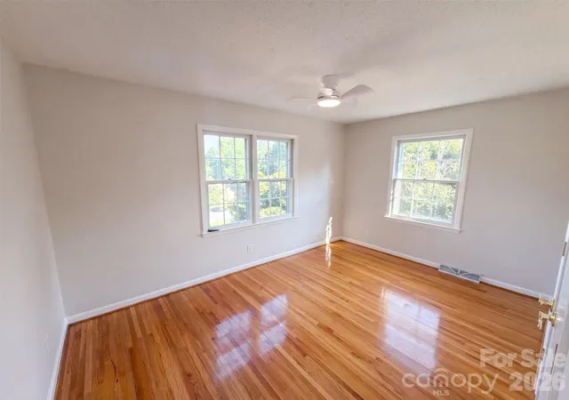 Photo 3 of Single family home for sale at 1030 Mclaughlin Dr, Charlotte, NC 28212 | MLS# 4423683 | Listing updated on 2026-09-15
