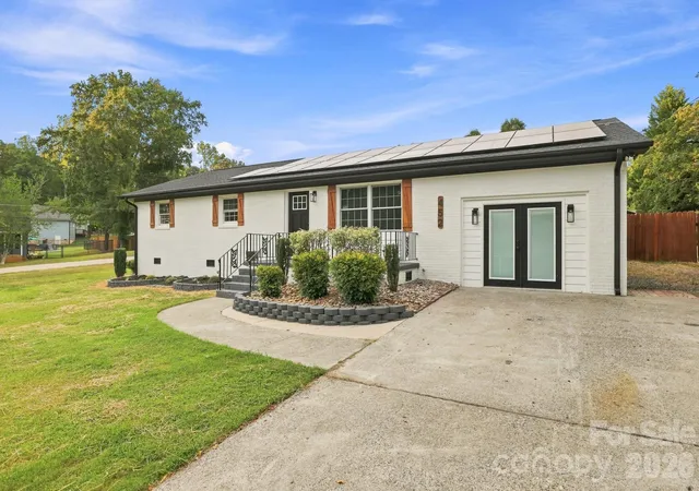 Photo 1 of Single family home for sale at 452 Mirror Lake Rd, Salisbury, NC 28146 | MLS# 4423689 | Listing updated on 2026-09-12