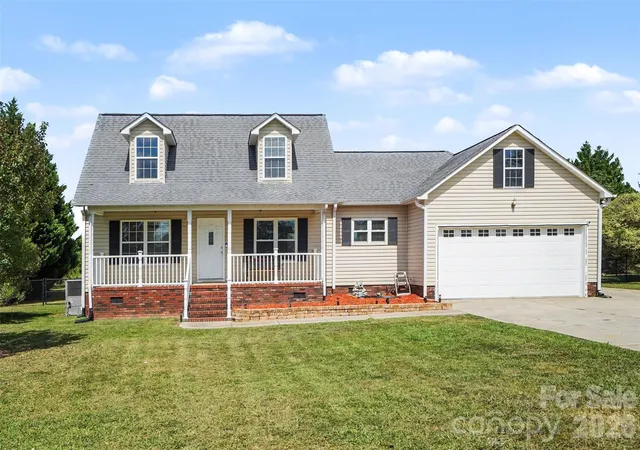 Photo 2 of Single family home for sale at 520 White Dove Ct, Rock Hill, SC 29730 | MLS# 4423694 | Listing updated on 2026-09-21