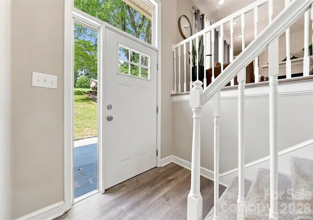 Photo 3 of Single family home for sale at 89 Lakemont Park Rd, Hickory, NC 28601 | MLS# 4423696 | Listing updated on 2026-09-16