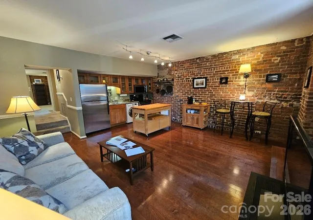Photo 3 of Single family home for sale at 229 N Poplar St #3, Charlotte, NC 28202 | MLS# 4423707 | Listing updated on 2026-10-29