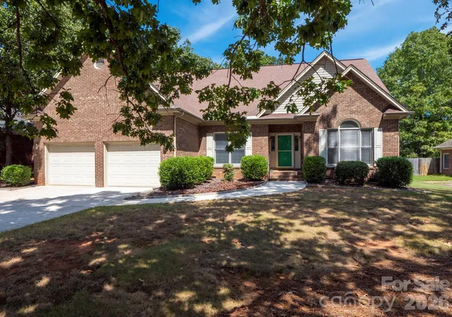 Photo 1 of Single family home for sale at 1137 Millwright Ln, Matthews, NC 28104 | MLS# 4423723 | Listing updated on 2026-10-05