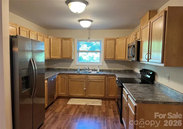 Photo 2 of Single family home for sale at 45 Compass Park Dr, Weaverville, NC 28787 | MLS# 4423727 | Listing updated on 2026-09-13