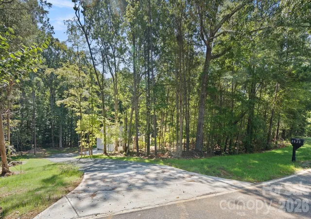 Photo 2 of Single family home for sale at 2820 Rock Chimney Cir, Lancaster, SC 29720 | MLS# 4423731 | Listing updated on 2026-10-06