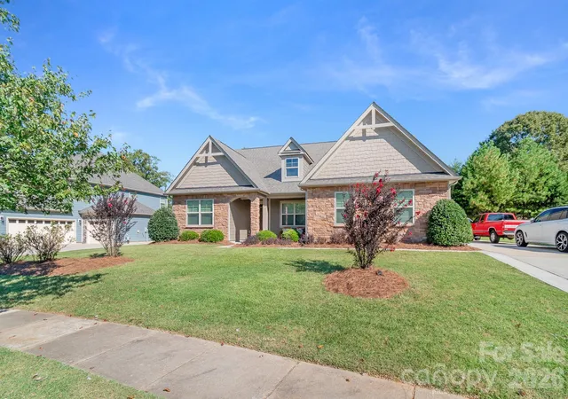 Photo 3 of Single family home for sale at 1310 Robinson Oaks Dr, Gastonia, NC 28054 | MLS# 4423733 | Listing updated on 2026-09-12