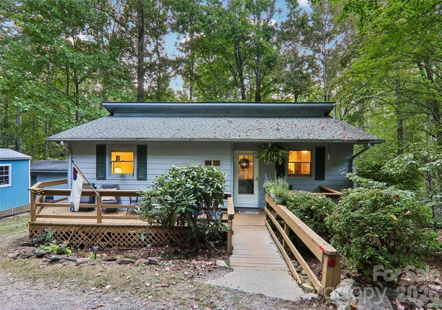 Photo 2 of Single family home for sale at 64 Blue Jay Loop, Maggie Valley, NC 28751 | MLS# 4423749 | Listing updated on 2026-09-25