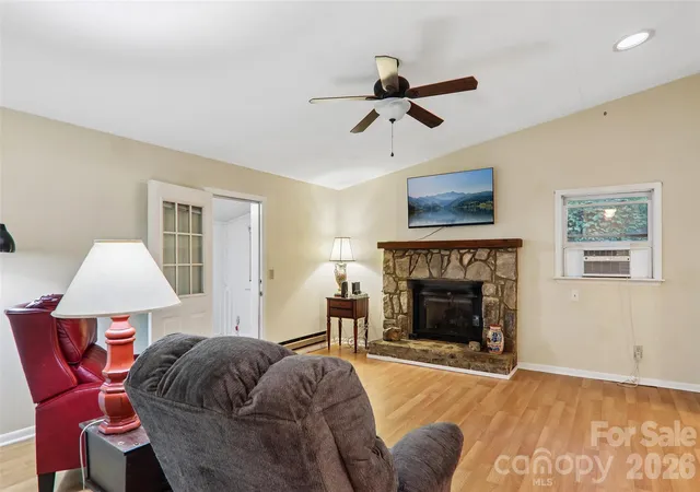 Photo 4 of Single family home for sale at 64 Blue Jay Loop, Maggie Valley, NC 28751 | MLS# 4423749 | Listing updated on 2026-09-25