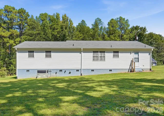Photo 37 of Single family home for sale at 1037 Cross Crk Dr, Oakboro, NC 28129 | MLS# 4423754 | Listing updated on 2026-10-05