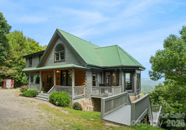 Photo 2 of Single family home for sale at 372 Broken Arrow Trl, Boone, NC 28607 | MLS# 4423757 | Listing updated on 2026-09-23