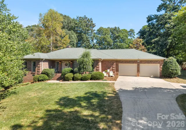 Photo 1 of Single family home for sale at 206 Woodridge Dr, Belmont, NC 28012 | MLS# 4423784 | Listing updated on 2026-09-19