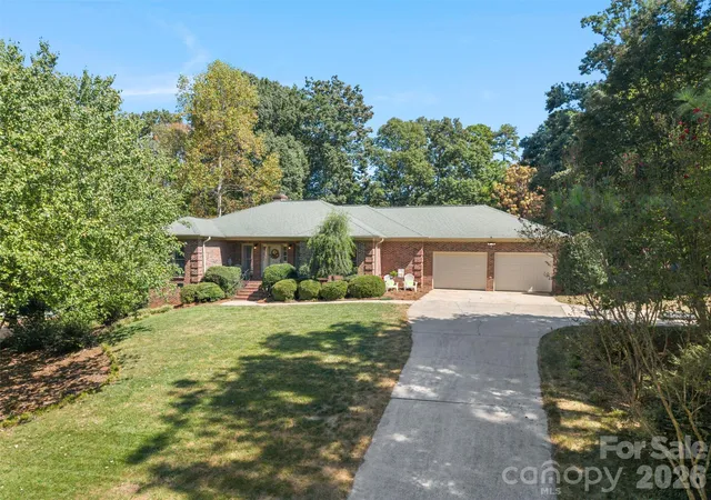 Photo 2 of Single family home for sale at 206 Woodridge Dr, Belmont, NC 28012 | MLS# 4423784 | Listing updated on 2026-09-21