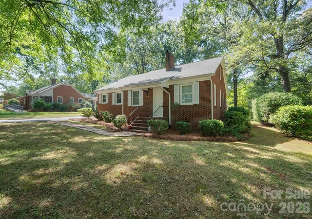Photo 2 of Single family home for sale at 419 1st Avenue N, Conover, NC 28613 | MLS# 4423796 | Listing updated on 2026-09-12