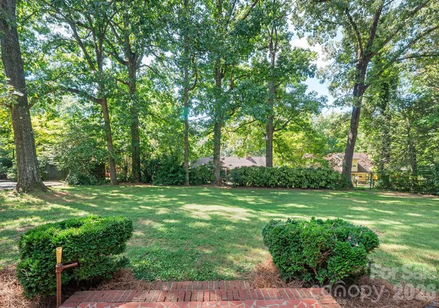 Photo 4 of Single family home for sale at 419 1st Avenue N, Conover, NC 28613 | MLS# 4423796 | Listing updated on 2026-09-12