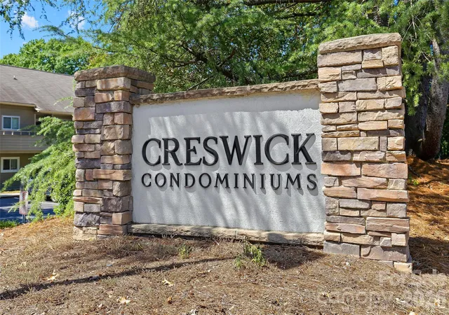 Listing Photo 3 - Condo for sale in building located at 2508 Stradbrook Dr, Charlotte, NC 28210 - Unit #B