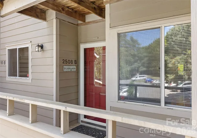 Listing Photo 5 - Condo for sale in building located at 2508 Stradbrook Dr, Charlotte, NC 28210 - Unit #B