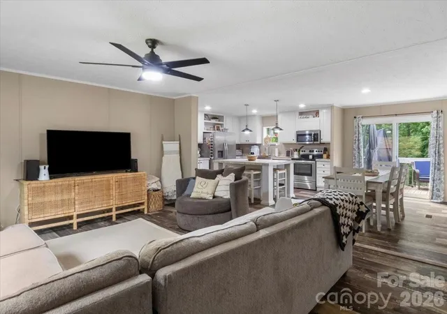 Photo 3 of Single family home for sale at 472 Laurel Hts Dr, Burnsville, NC 28714 | MLS# 4423803 | Listing updated on 2026-09-25