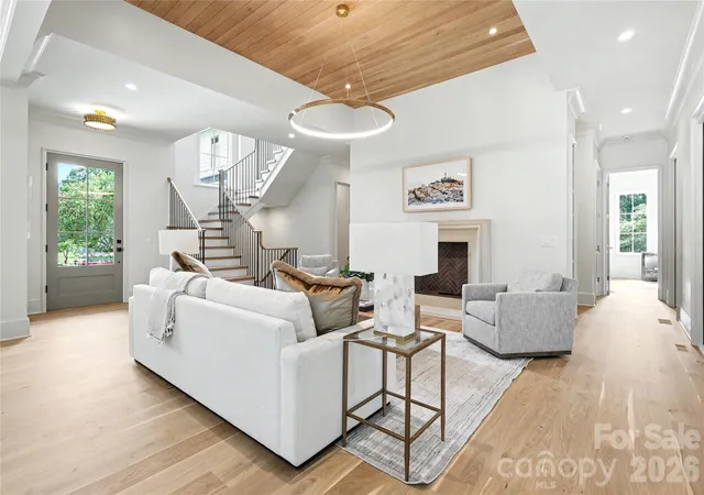 Photo 3 of Mansion for sale at 932 Heather Ln, Charlotte, NC 28209 | MLS# 4423806 | Listing updated on 2026-09-23