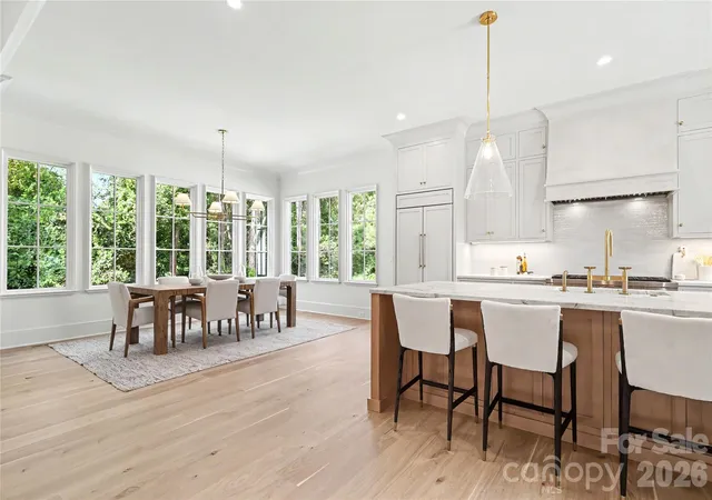 Photo 4 of Single family home for sale at 932 Heather Ln, Charlotte, NC 28209 | MLS# 4423806 | Listing updated on 2026-09-23