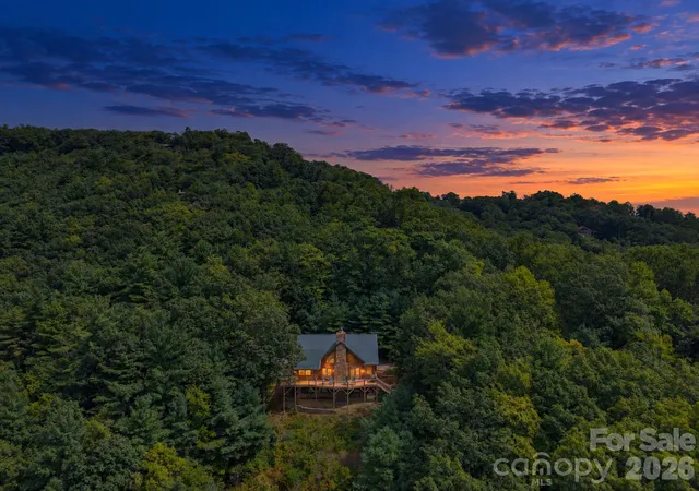 Photo 2 of Single family home for sale at 4880 Nightingale Ln, Lenoir, NC 28645 | MLS# 4423814 | Listing updated on 2026-10-08