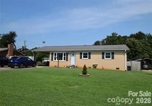 Photo 1 of Single family home for sale at 902 Carmel Dr, Gastonia, NC 28056 | MLS# 4423818 | Listing updated on 2026-10-06