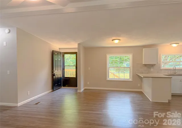 Photo 3 of Single family home for sale at 3363 Stony Brk Cir, Newton, NC 28658 | MLS# 4423827 | Listing updated on 2026-09-21