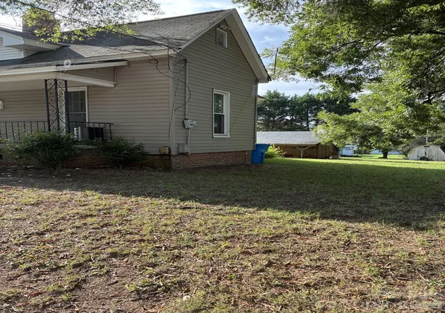 Photo 2 of Single family home for sale at 507 Watts St, Albemarle, NC 28001 | MLS# 4423833 | Listing updated on 2026-09-25