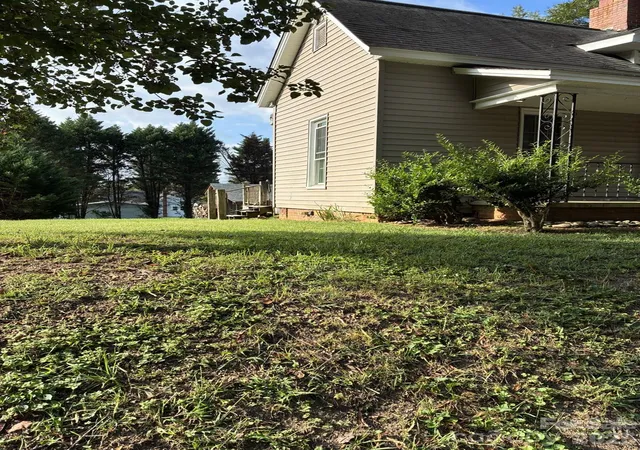 Photo 3 of Single family home for sale at 507 Watts St, Albemarle, NC 28001 | MLS# 4423833 | Listing updated on 2026-09-25