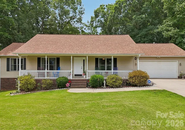 Photo 1 of Single family home for sale at 250 Rumple Hl Dr, Statesville, NC 28677 | MLS# 4423834 | Listing updated on 2026-09-26