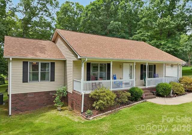 Photo 3 of Single family home for sale at 250 Rumple Hl Dr, Statesville, NC 28677 | MLS# 4423834 | Listing updated on 2026-09-26