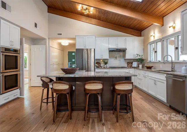 Photo 4 of Single family home for sale at 6 Deerfield Rd, Asheville, NC 28803 | MLS# 4423858 | Listing updated on 2026-09-27