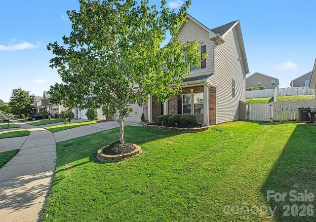 Photo 3 of Single family home for sale at 1256 Farm Branch Dr Sw, Concord, NC 28027 | MLS# 4423873 | Listing updated on 2026-09-13