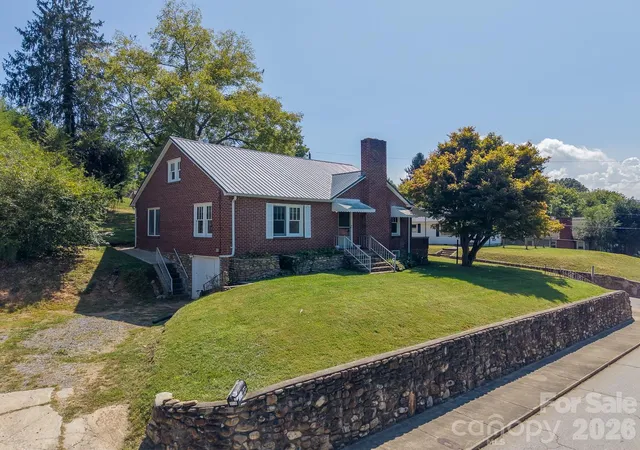 Photo 3 of Single family home for sale at 314 Trammell Ave, Canton, NC 28716 | MLS# 4423892 | Listing updated on 2026-09-22