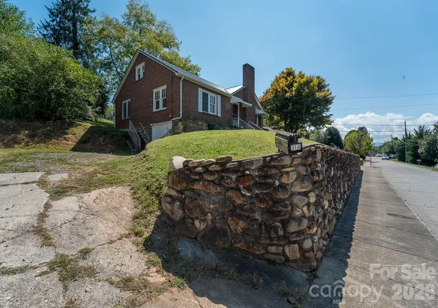 Photo 3 of Single family home for sale at 314 Trammell Ave, Canton, NC 28716 | MLS# 4423892 | Listing updated on 2026-09-22