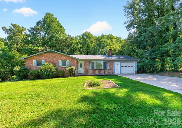 Photo 1 of Single family home for sale at 632 Wildlife Access Rd, Hickory, NC 28601 | MLS# 4423903 | Listing updated on 2026-09-12