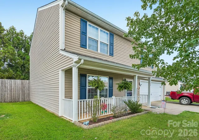 Photo 4 of Sale Pending at 1128 Ametrine Ln, Dallas, NC 28034 | MLS# 4423907 | Listing updated on 2026-09-26