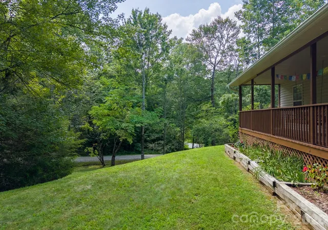 Photo 4 of Single family home for sale at 33 E H Bailey Rd, Bryson City, NC 28713 | MLS# 4423913 | Listing updated on 2026-09-12