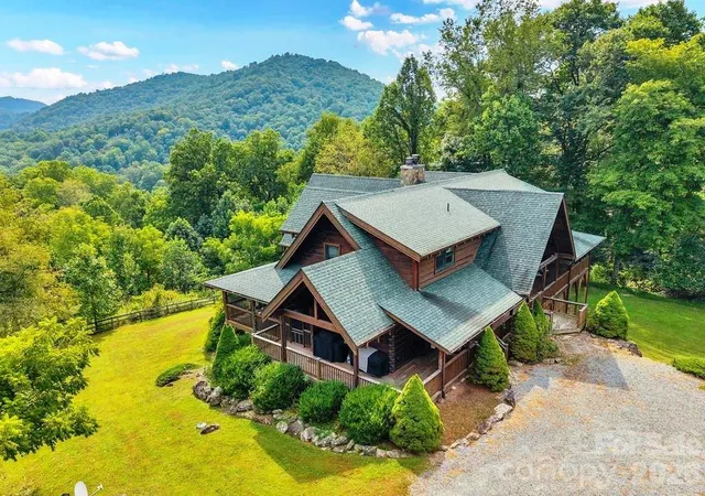 Photo 3 of Sale Pending at 501 John Ward Rd, Sugar Grove, NC 28679 | MLS# 4423924 | Listing updated on 2026-10-05