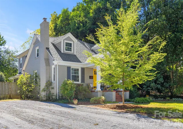 Photo 2 of Single family home for sale at 2608 Shenandoah Ave, Charlotte, NC 28205 | MLS# 4423935 | Listing updated on 2026-10-01