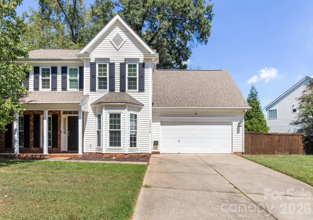 Single family home for sale at 13910 Hatton Cross Dr, Charlotte, NC 28278 | MLS# 4423966