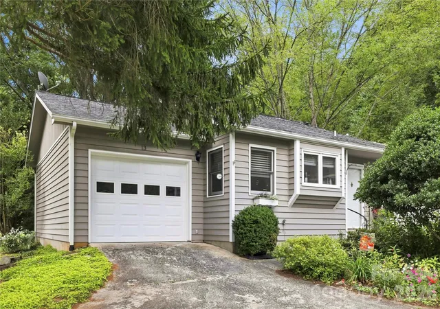 Photo 1 of Townhouse for sale at 13 Llama Vista Ct, Black Mountain, NC 28711 | MLS# 4423971 | Listing updated on 2026-10-28