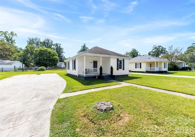 Photo 2 of Single family home for sale at 1525 Perfection Ave, Belmont, NC 28012 | MLS# 4423972 | Listing updated on 2026-09-13
