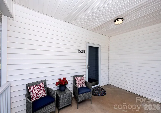 Photo 3 of Single family home for sale at 1525 Perfection Ave, Belmont, NC 28012 | MLS# 4423972 | Listing updated on 2026-09-13