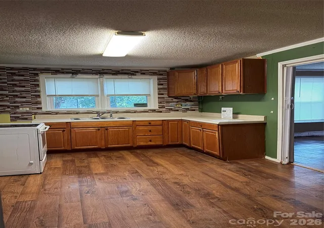 Photo 3 of Single family home for sale at 11 Republic St, Great Falls, SC 29055 | MLS# 4423991 | Listing updated on 2026-09-23
